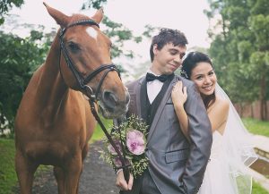 prewedding horse wedding couple