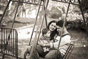 Family Shoot at Botanic Garden Swing