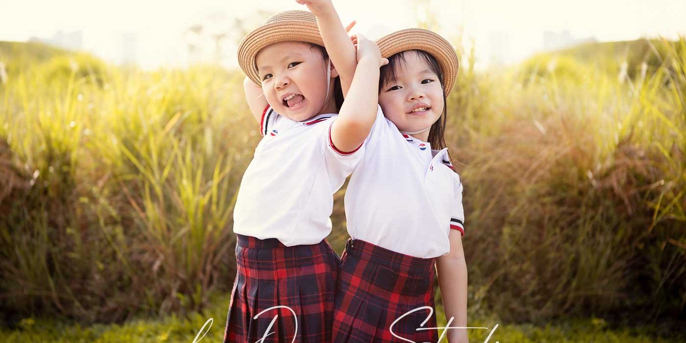 Jurong-Lakeside-garden-kids-shoot four years old twin girl Jurong lakeside garden lallang
