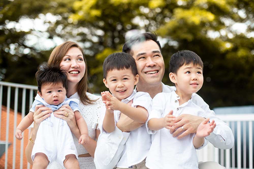 Family of 5 with 100days old baby