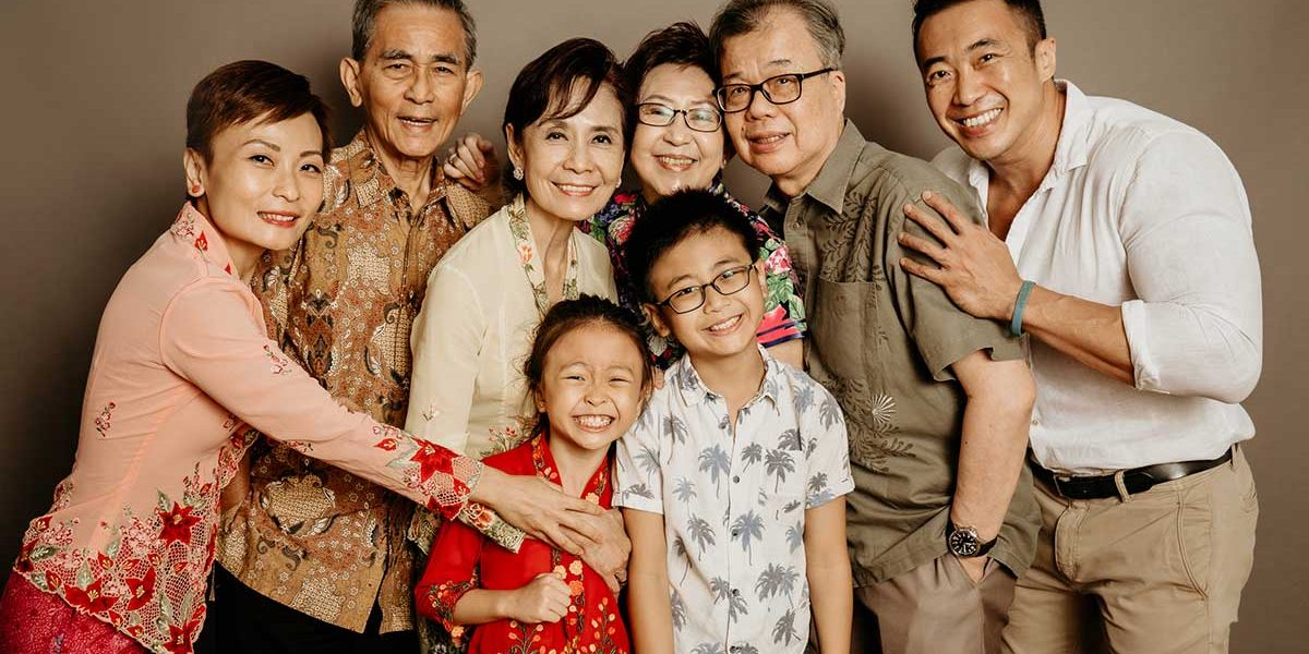Extended-Family-Photoshoot Peranakan Extended Family Photoshoot Studio