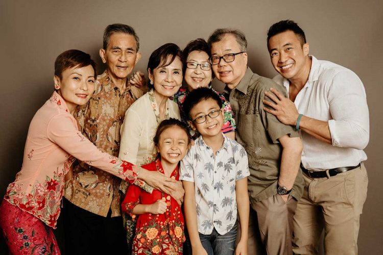 Extended-Family-Photoshoot Peranakan Extended Family Photoshoot Studio