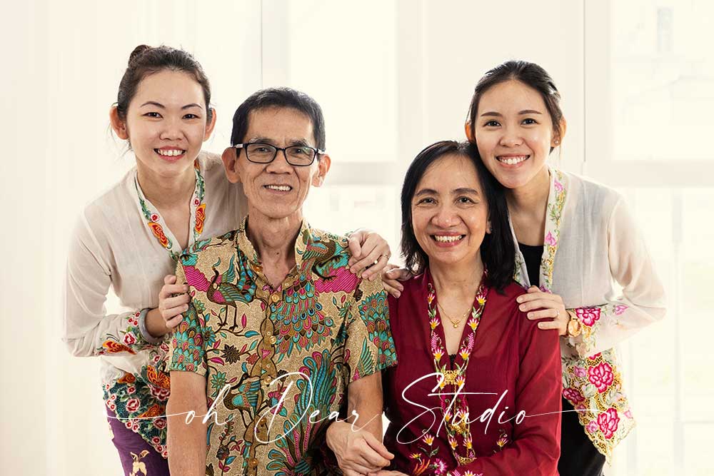 Peranakan Kebaya Family photo shoot