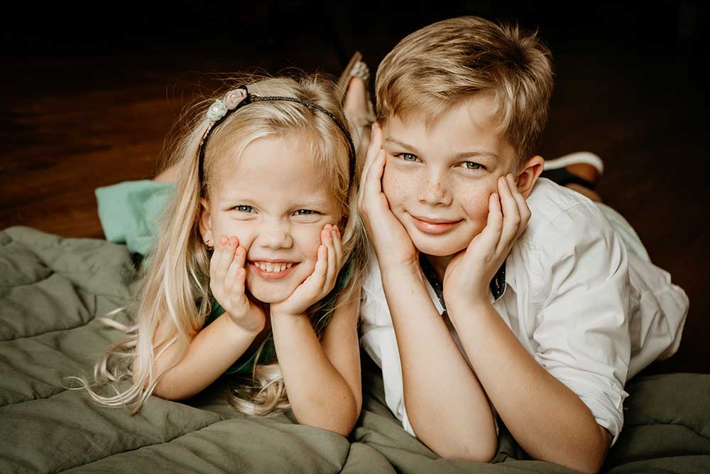 Russian sibling photoshoot