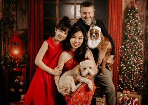 Family Christmas photoshoot with pet dogs