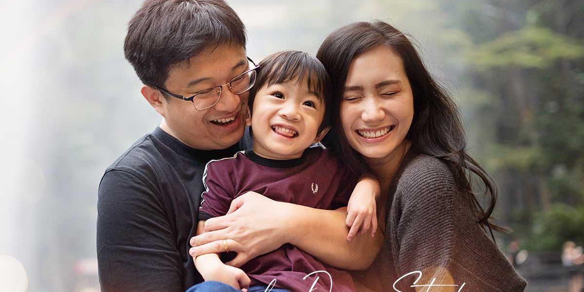 Family-photoshoot-Rain-Vortex Family photoshoot at Changi Jewel
