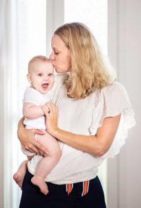 Mama and baby photoshoot studio idea