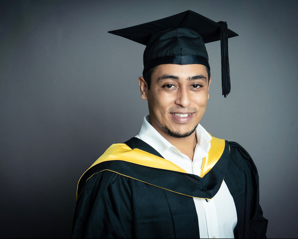 professional Singapore graduation photoshoot