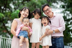 greenery family baby photoshoot