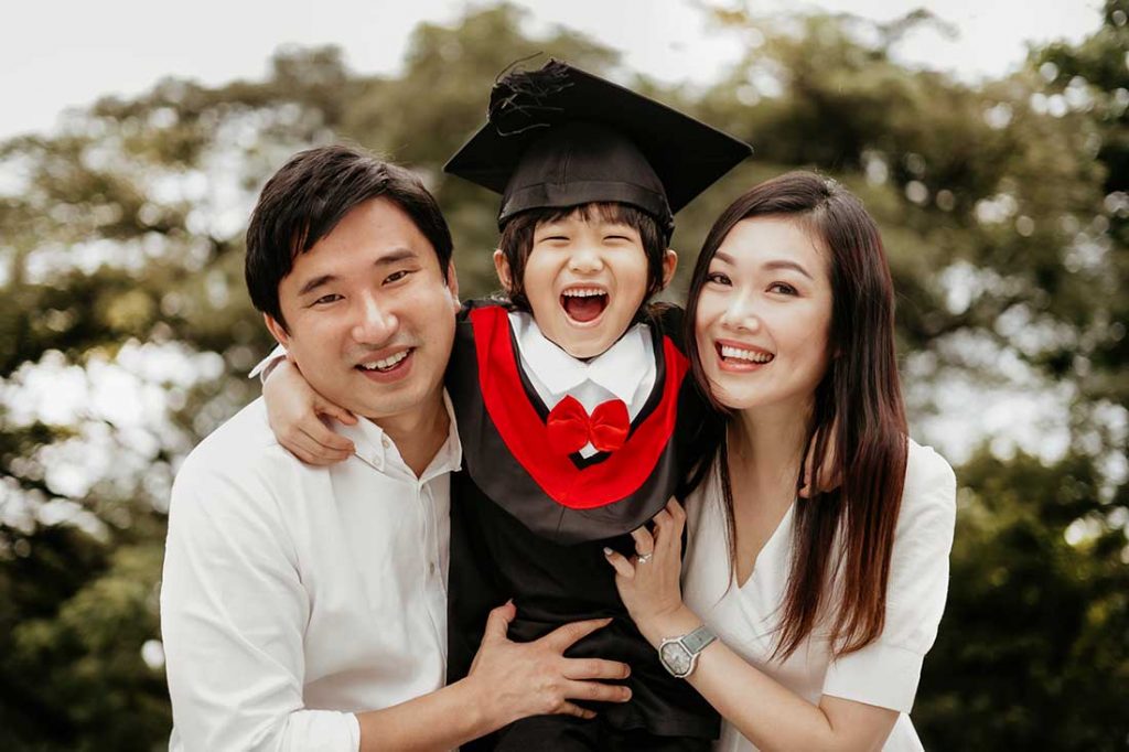 k2 Graduation family photoshoot