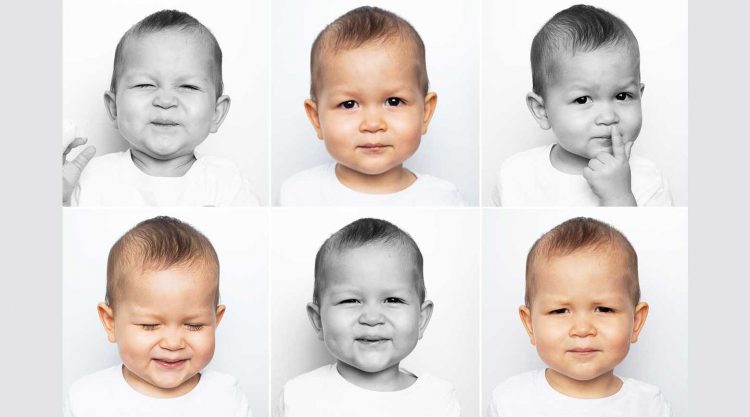 toddler-passport-photo-cute how to manage toddler during a photoshoot in studio