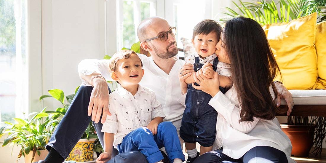 Candid-family-photograph-photoshoot-toddler-baby Candid young family photoshoot in Oh Dear Studio with toddler and baby