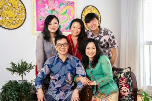 5pax peranakan kebaya adult family photoshoot