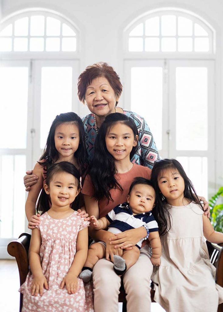 grandparent and grandchildren photoshoot studio