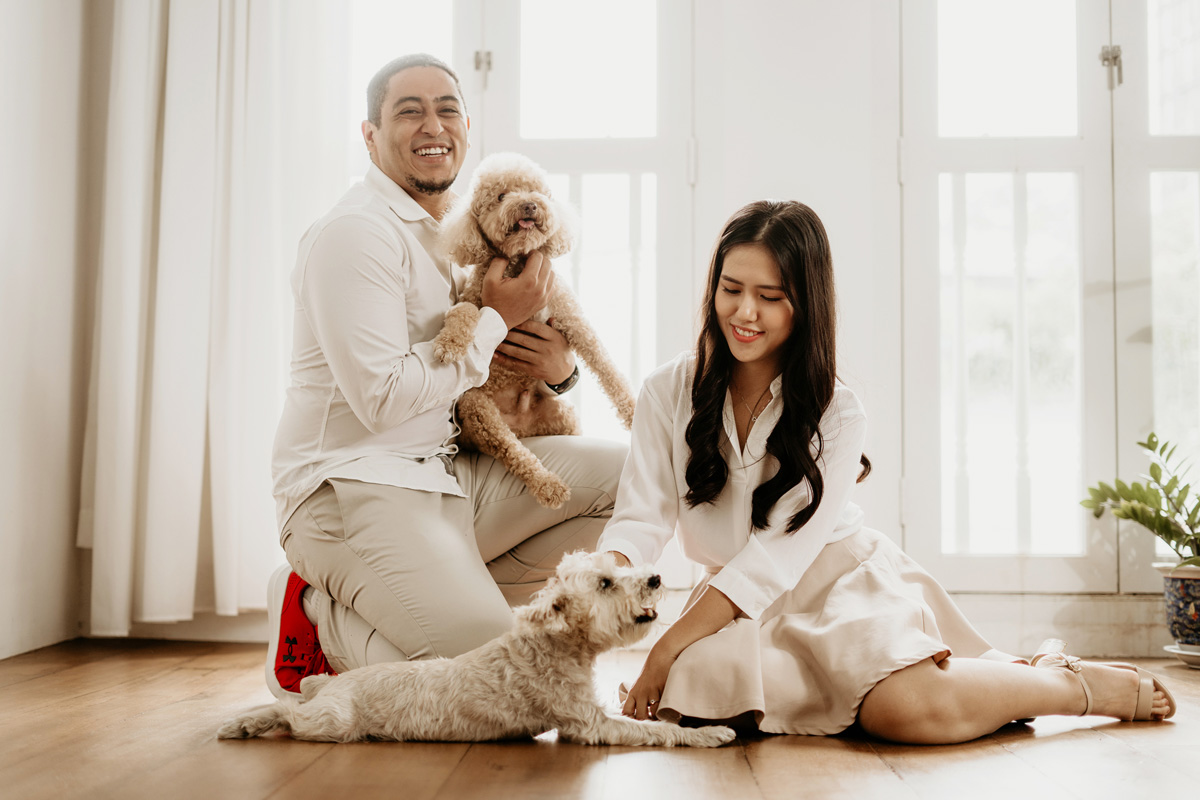 couple with two pet dogs photoshoot in Oh Dear Studio