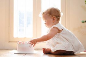 cake smash one year old baby