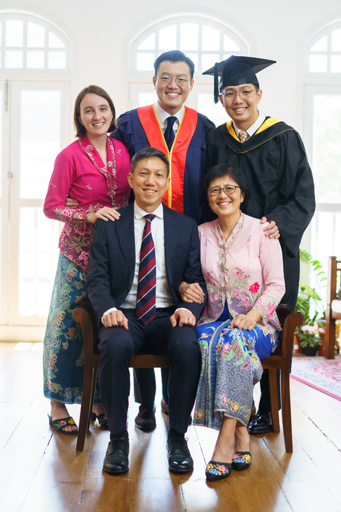 peranakan graduation 5pax family photoshoot