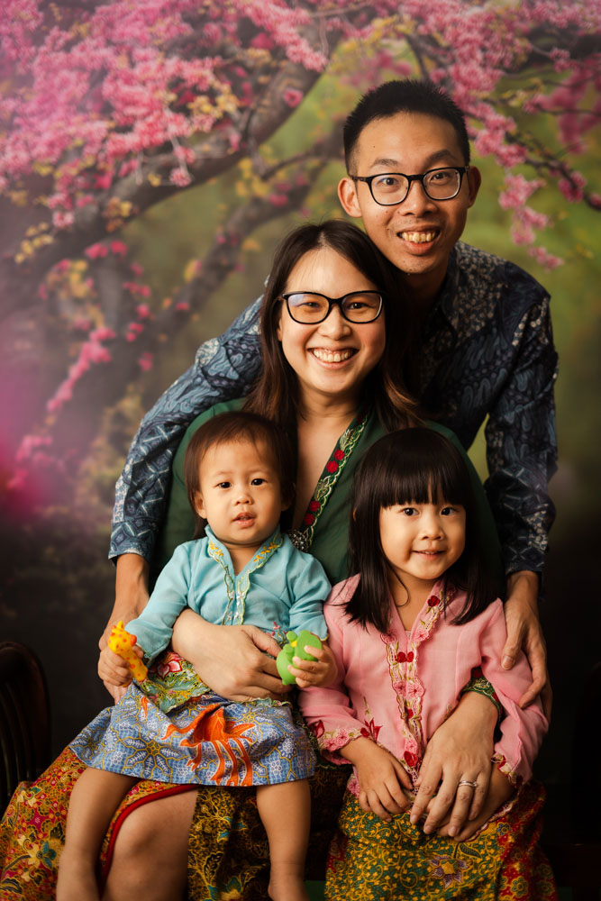 peranakan family photoshoot