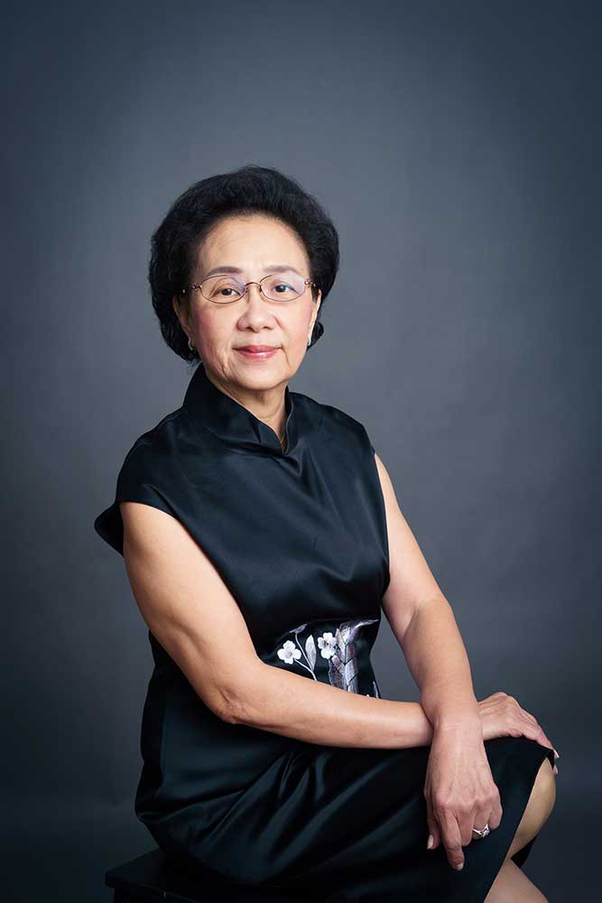 stylish classic portrait for elderly cheongsam lady