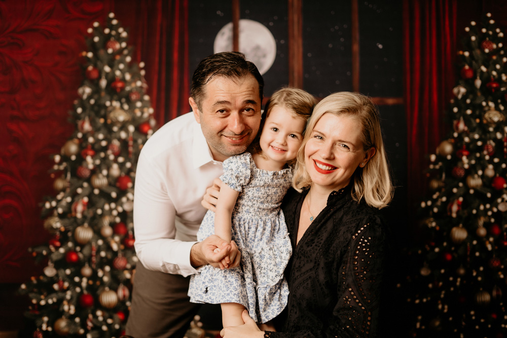 Christmas photoshoot family studio 2022