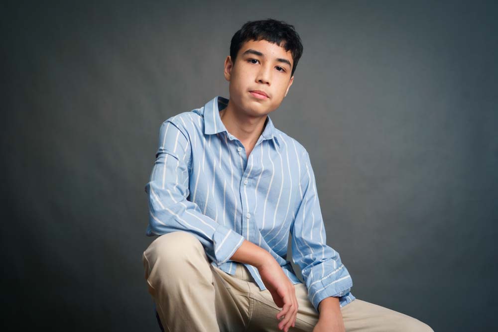 teenager solo portrait photoshoot studio