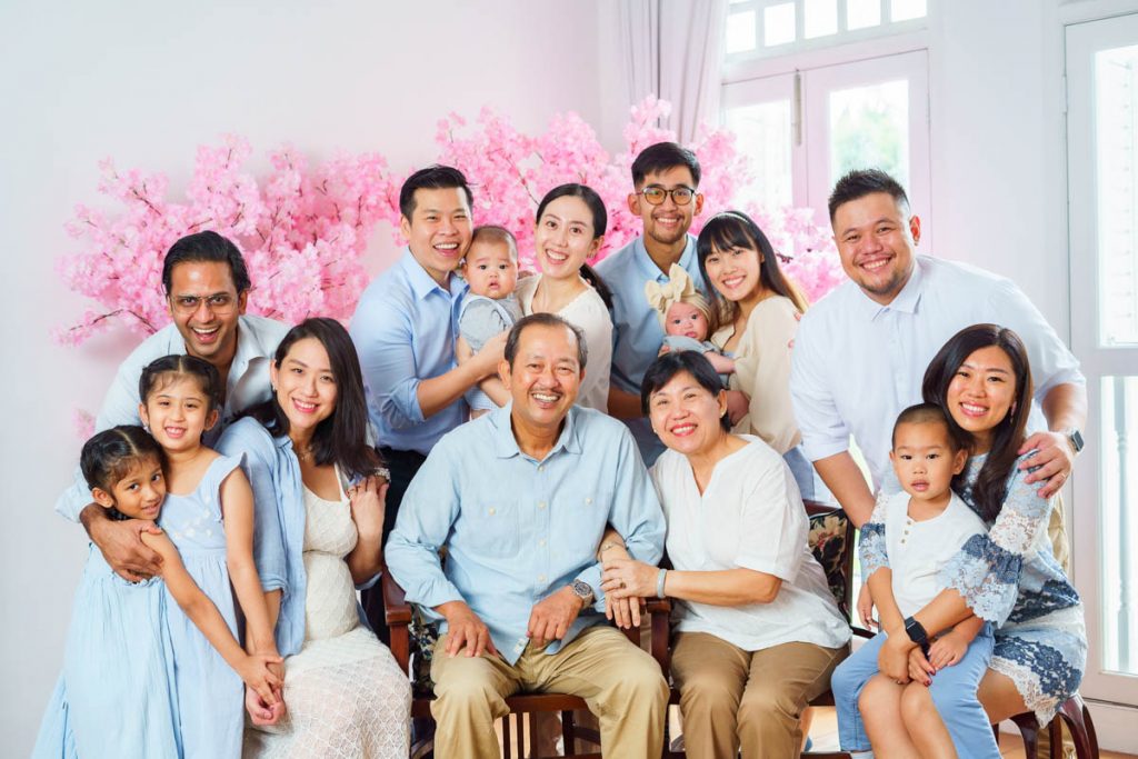 15pax multi three generation family photoshoot studio