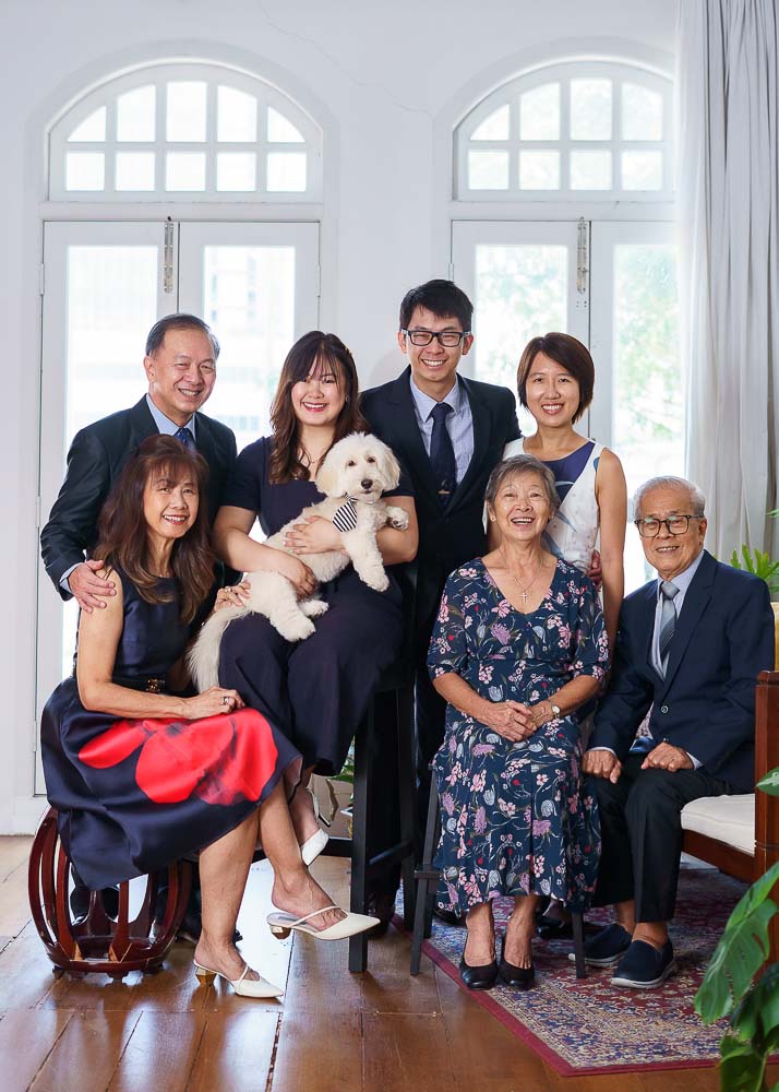 Grandparents family photoshoot with pet