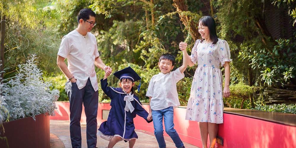 candid fun k2 graduation outdoor photoshoot candid k2 happy graduation photography singapore