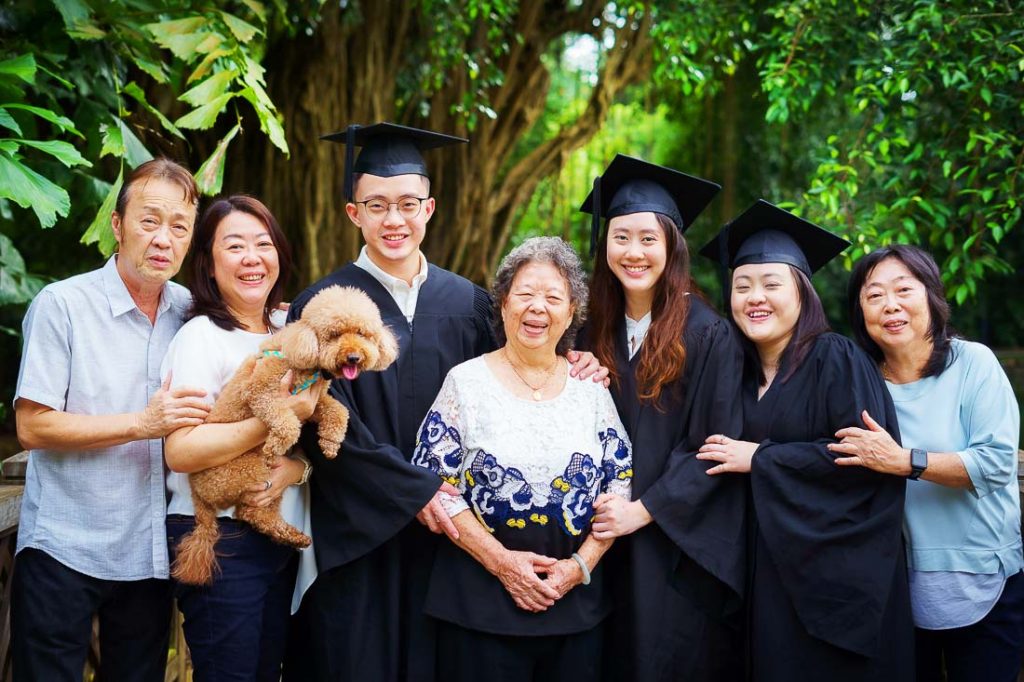 botanic garden outdoor pet friendly graduation extended family