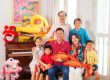 multi generation big family CNY 2025 photography