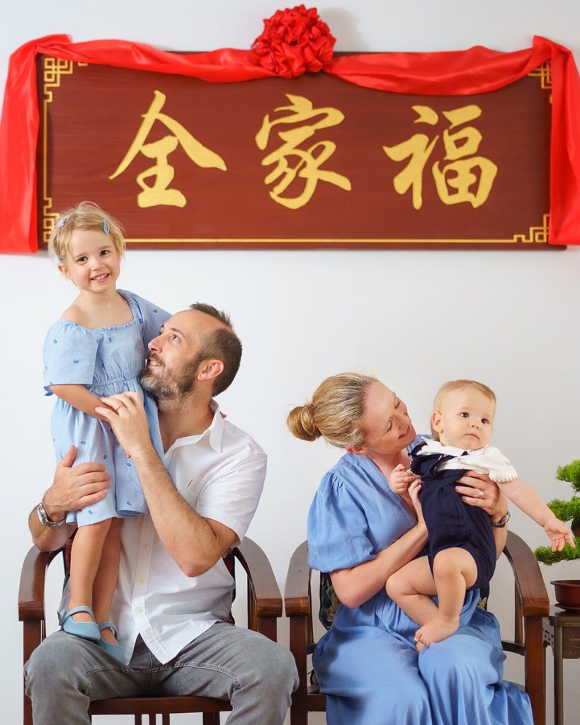 mothers day 2025 promotion family photoshoot studio