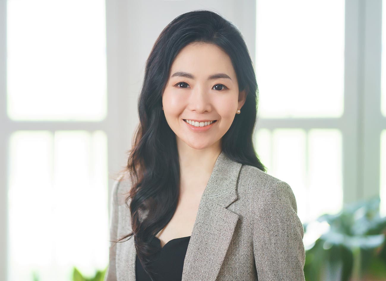 bank RM lady corporate how to pose woman business headshot In studio infront of window