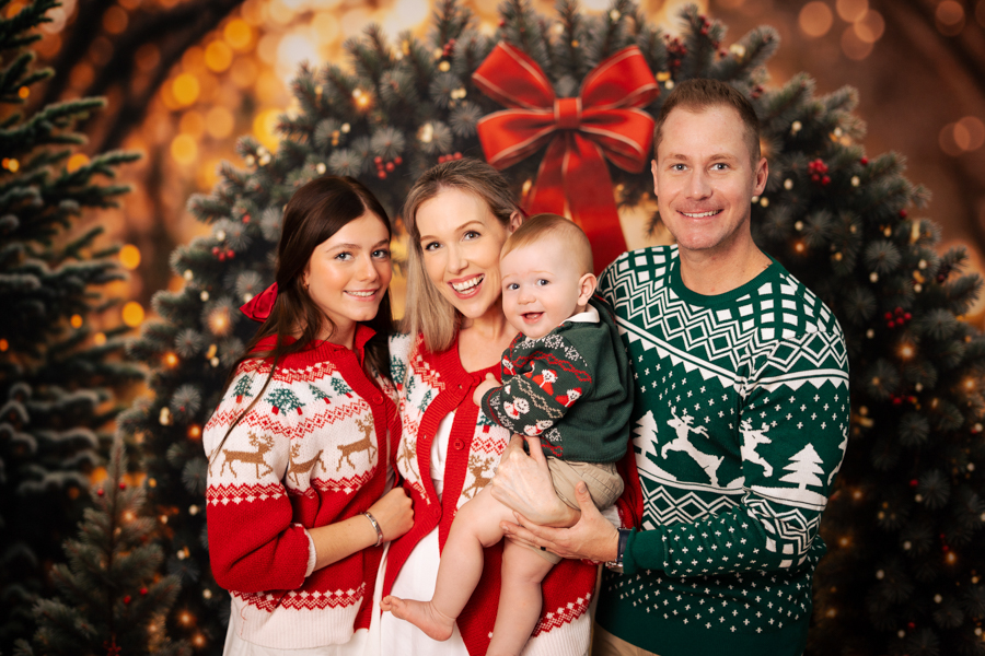 Beautiful 2025 Christmas family Portraits taken in Oh Dear Studio