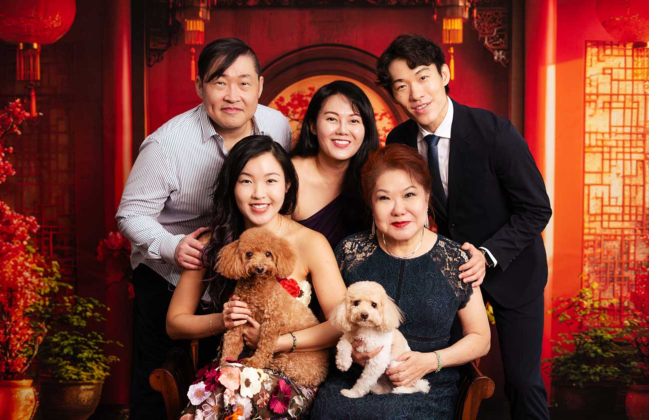 2206 Chinese New Year Photoshoot Family Studio Chinese Lunar red backdrop